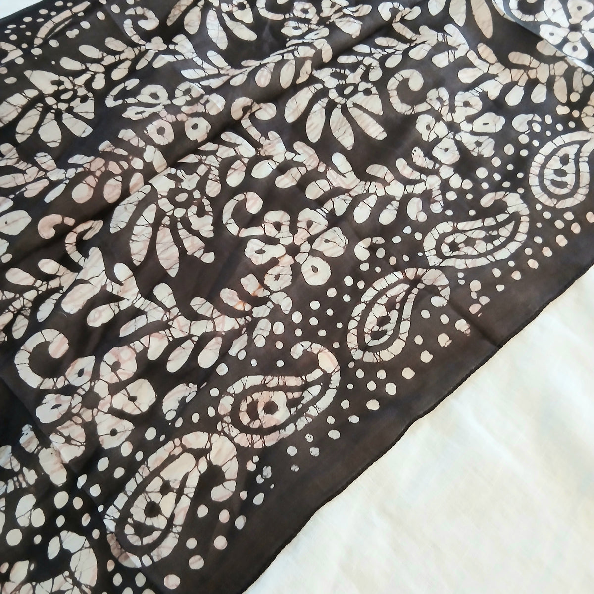 Oriental Leaves Pure Silk Scarf PS 1172/L COL 1
