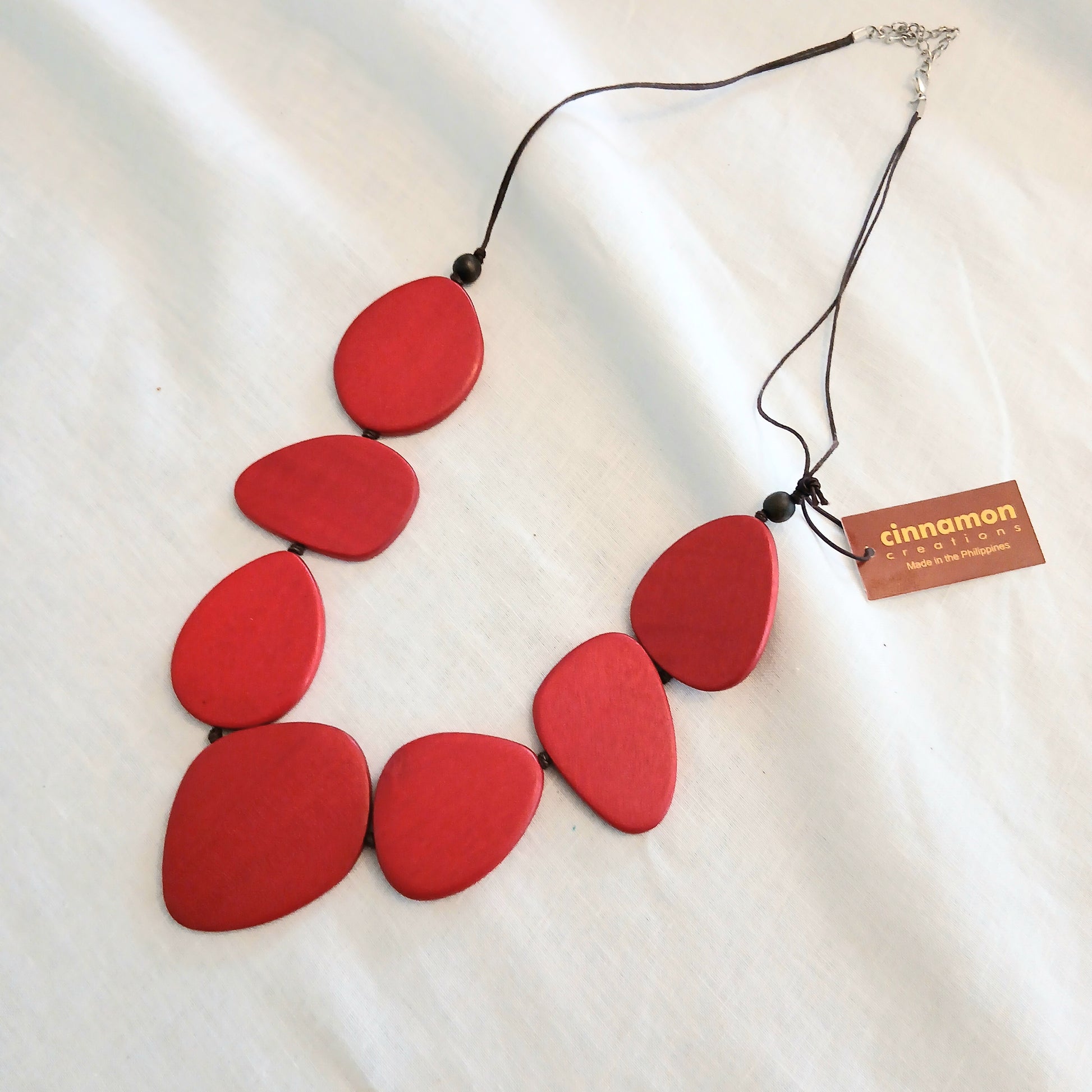 Oval Shaped Wooden Beaded Necklace N6-7744