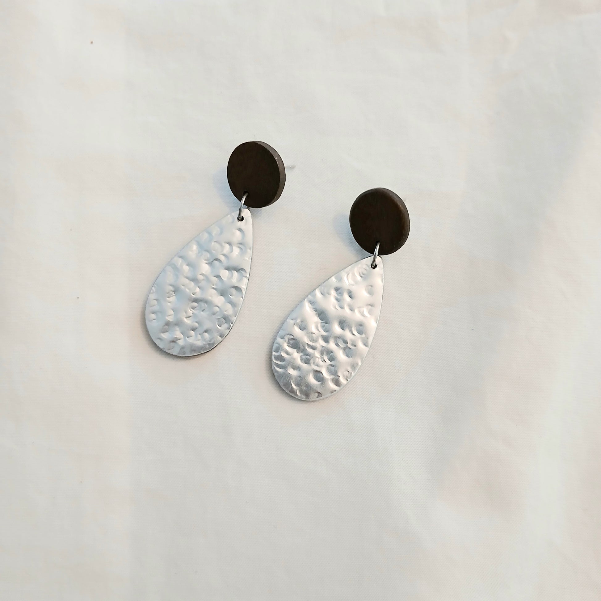 PRE-ORDER Hammered Silver and Wooden Earrings E7-2072WP