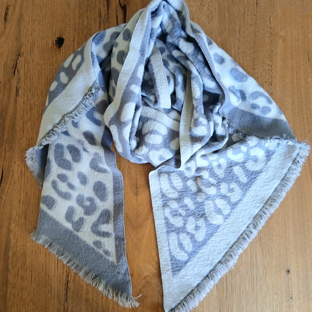 PRE-ORDER Leopard Winter Scarf Soft 332761
