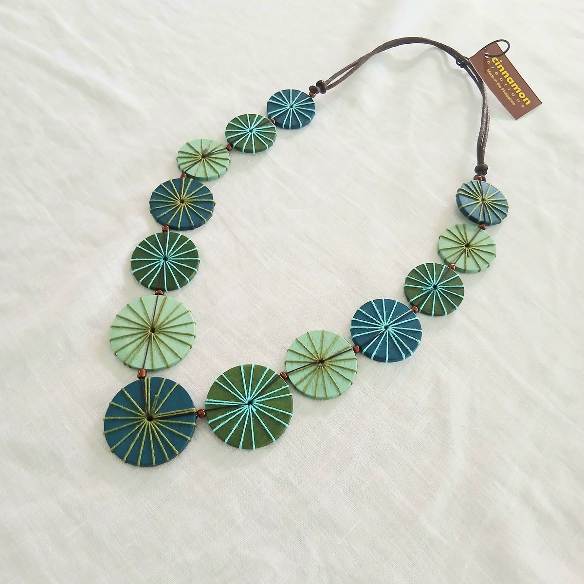 Embroidered Large Wooden Pieces Necklace N7-1624F