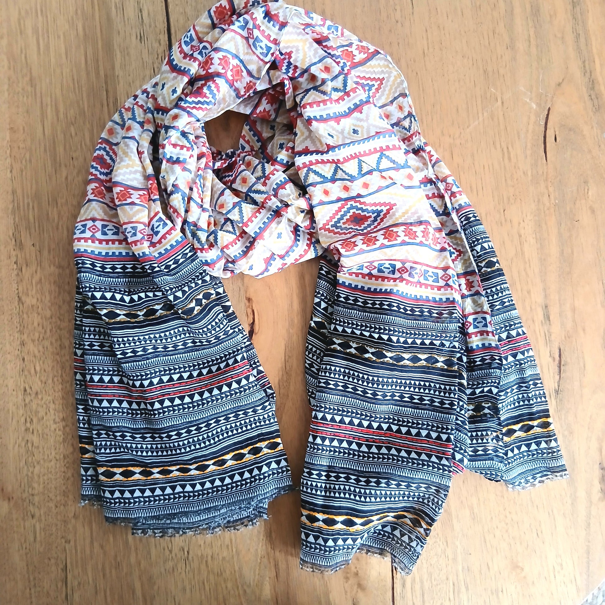 Embroidered Cotton Kilim Pattern Scarf - 46206