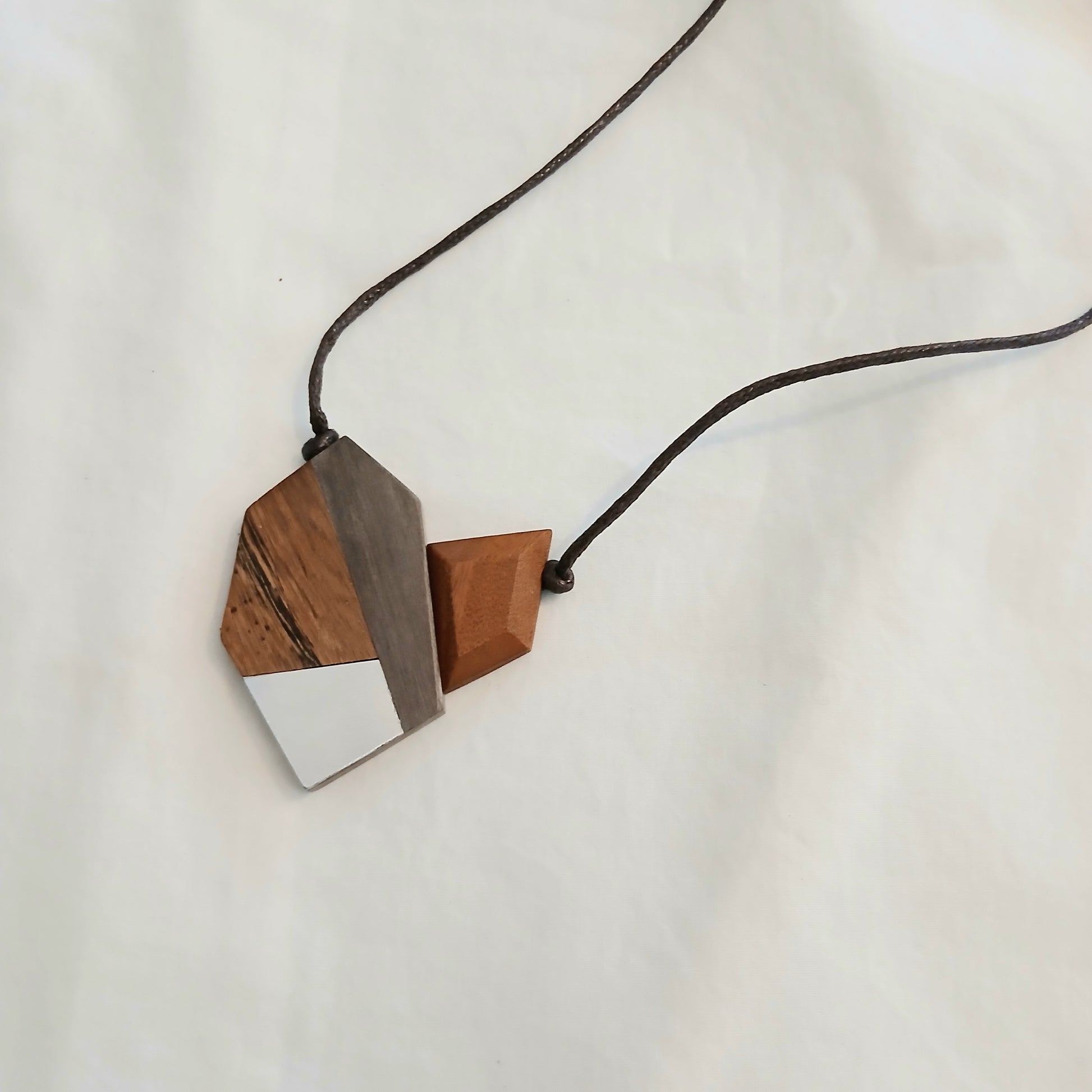 PRE-ORDER Geo Heart Wooden Pendant Necklace N7-1600