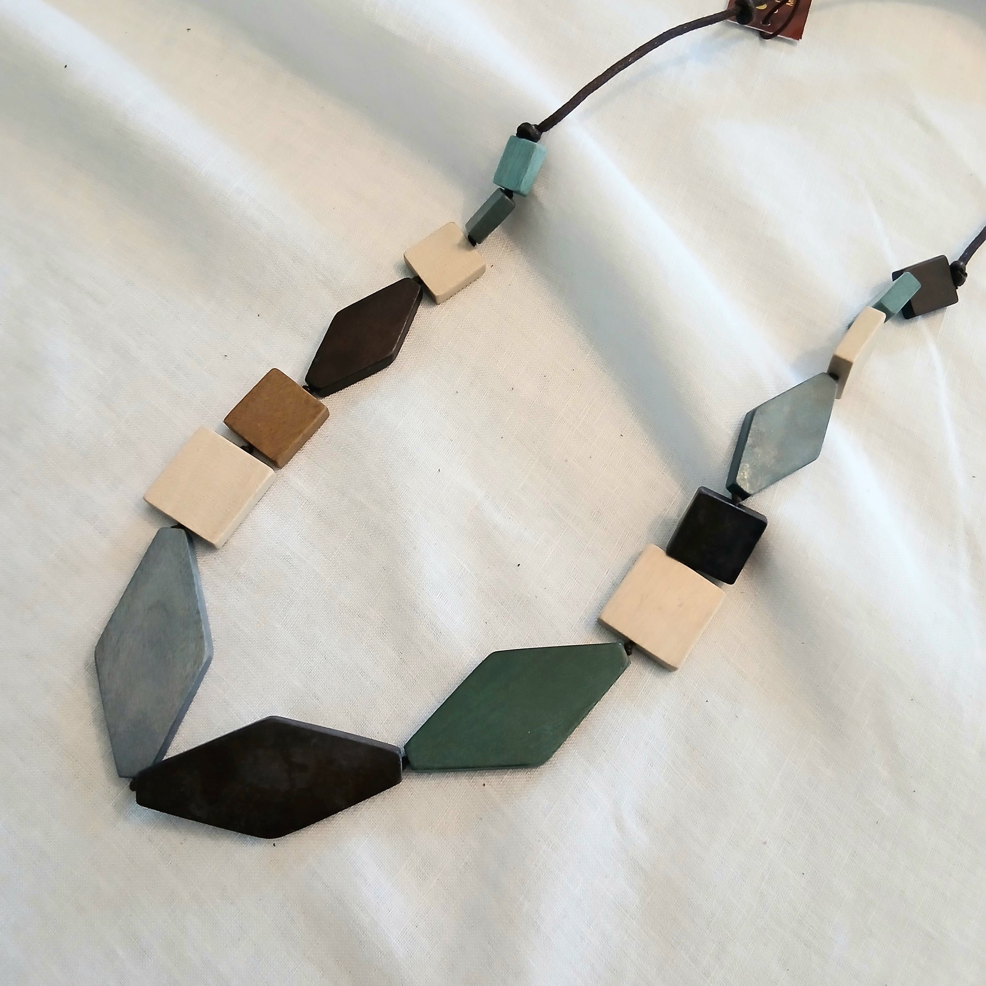 GEO Cubes and Diamond Shapes Necklace N7-412