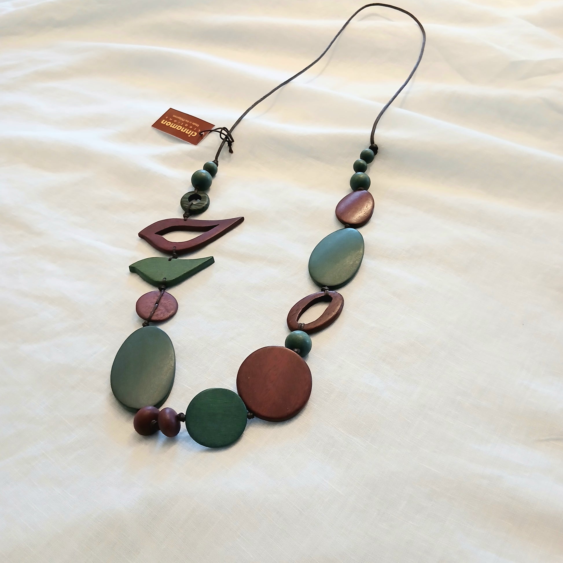 2 Birds Together on Oval Beads N6-1165