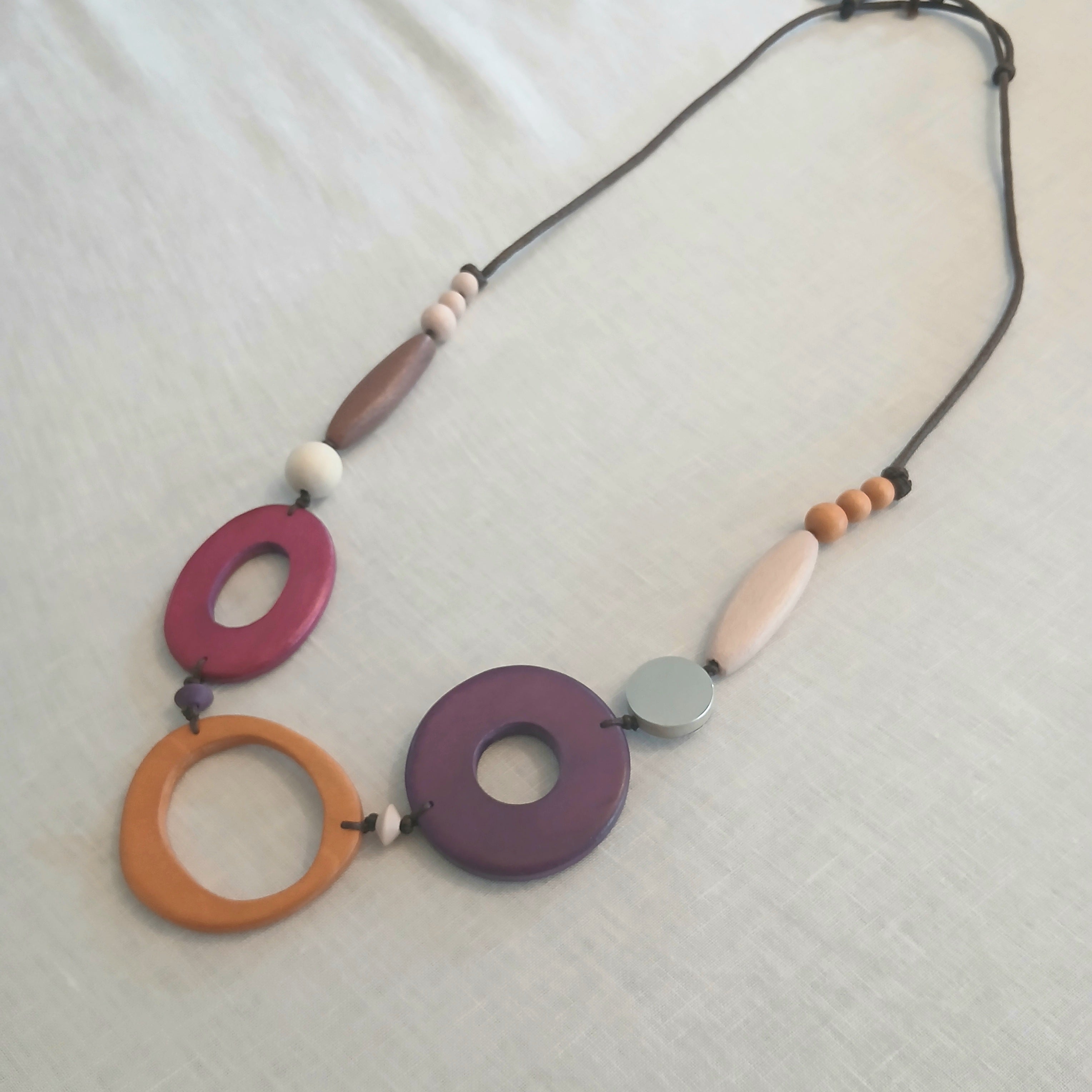 Whimsical 3 Circles Wooden Beaded Necklace N7-1356