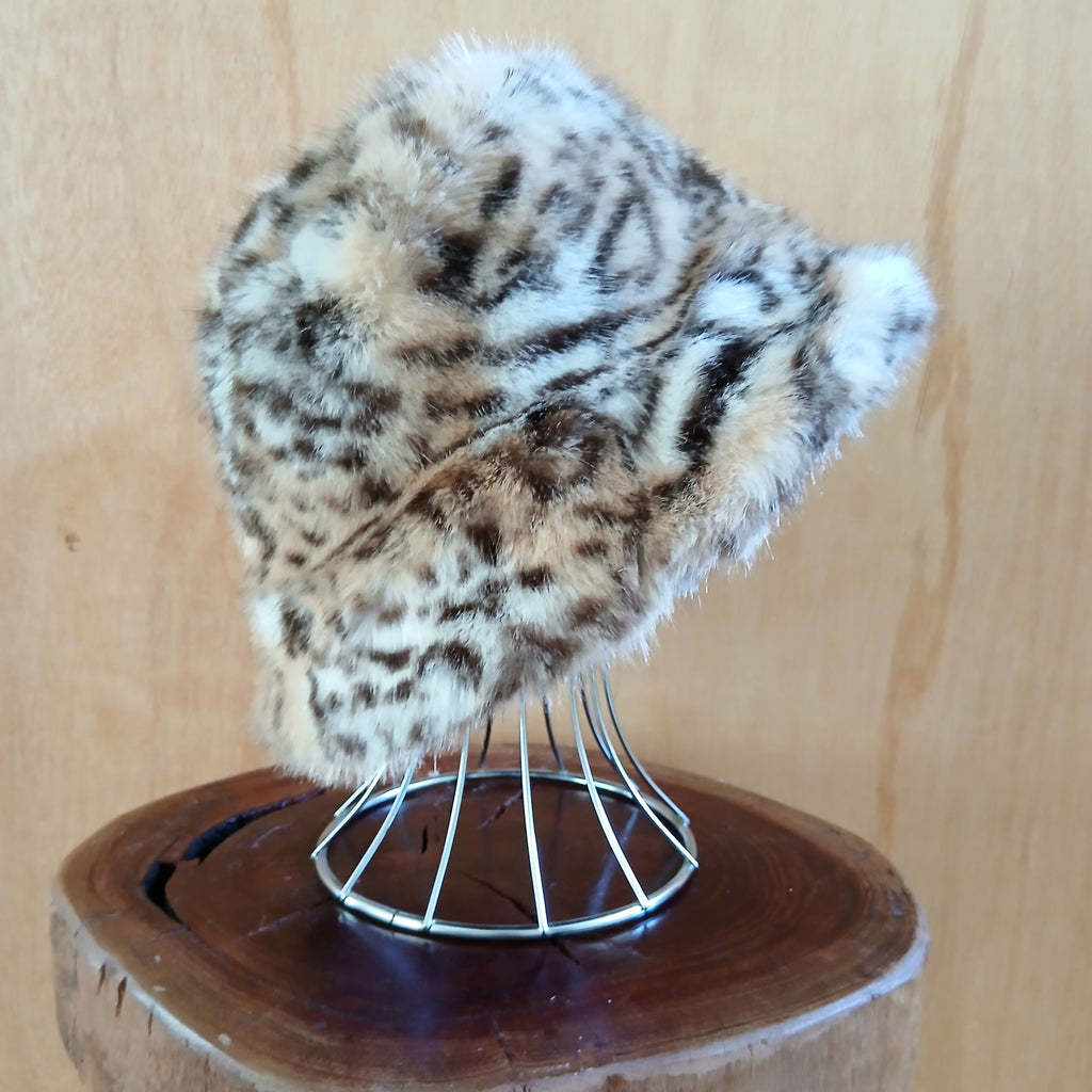Pre-Order Fluffy Faux Fur Bucket Hat Leopard 7532
