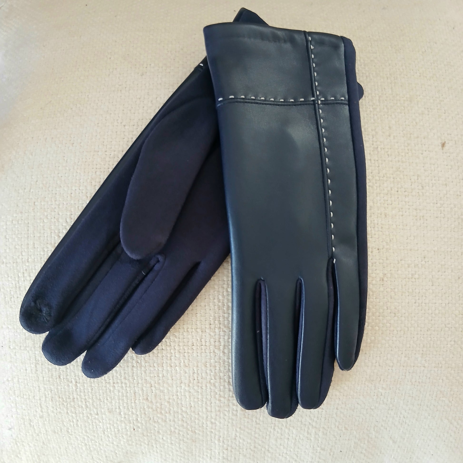 Pre-Order Faux Leather and Suede Glove GL031