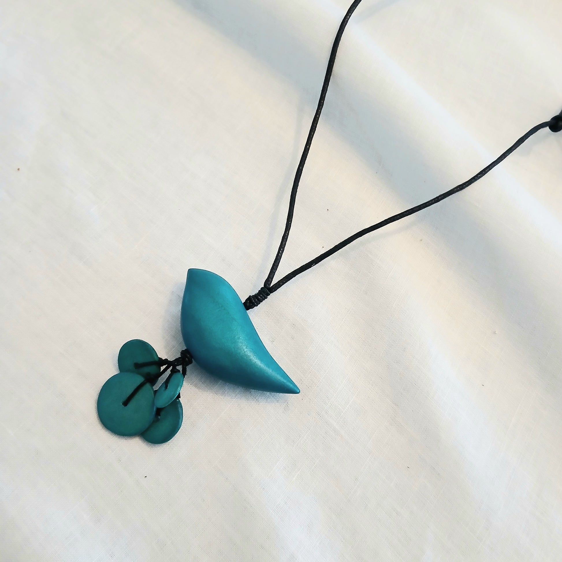 Birdie Shaped with 4 Circled Wooden Beaded Necklace N6-5372