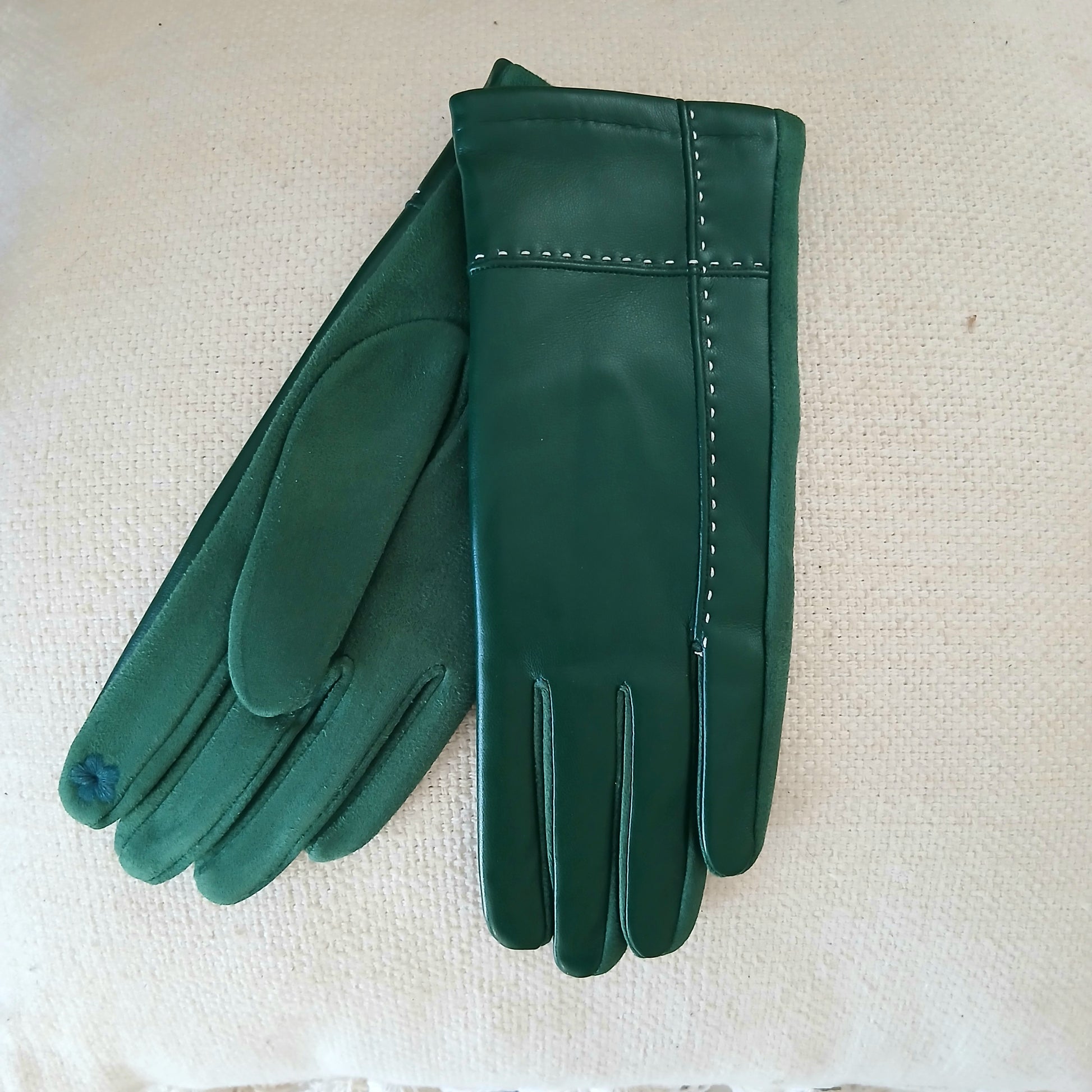 Pre-Order Faux Leather and Suede Glove GL031