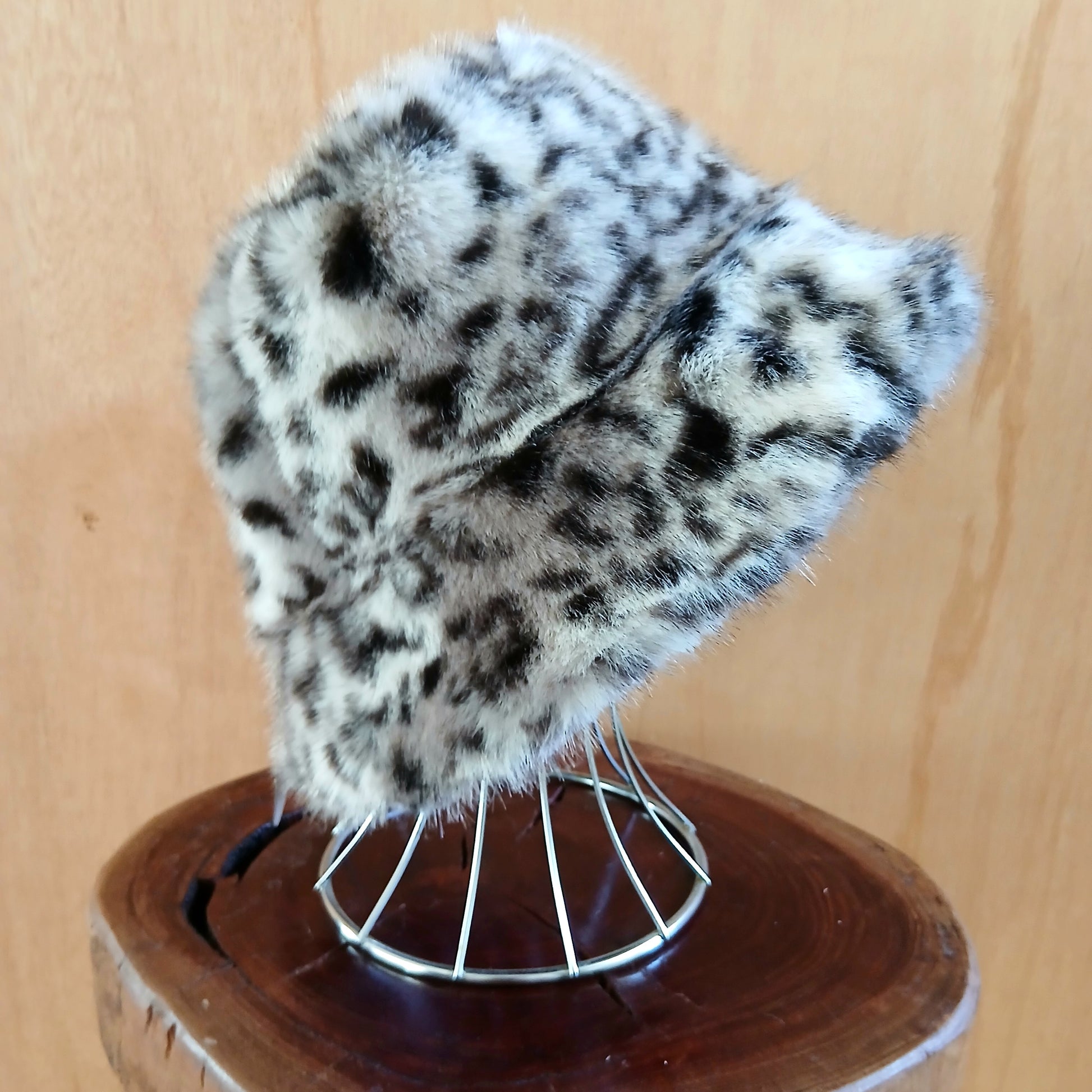 Pre-Order Fluffy Faux Fur Bucket Hat Leopard 7532