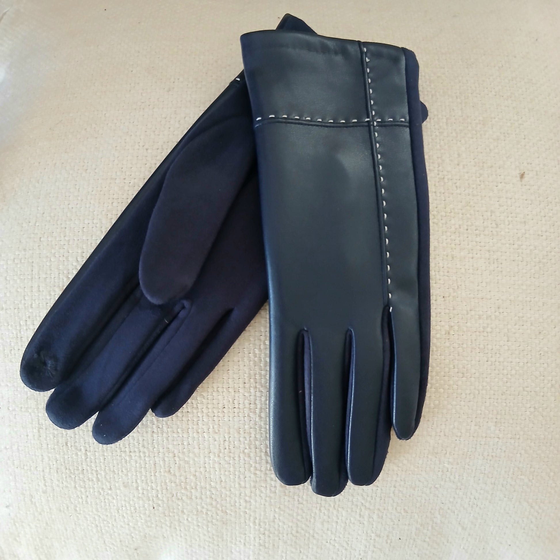 Pre-Order Faux Leather and Suede Glove GL031