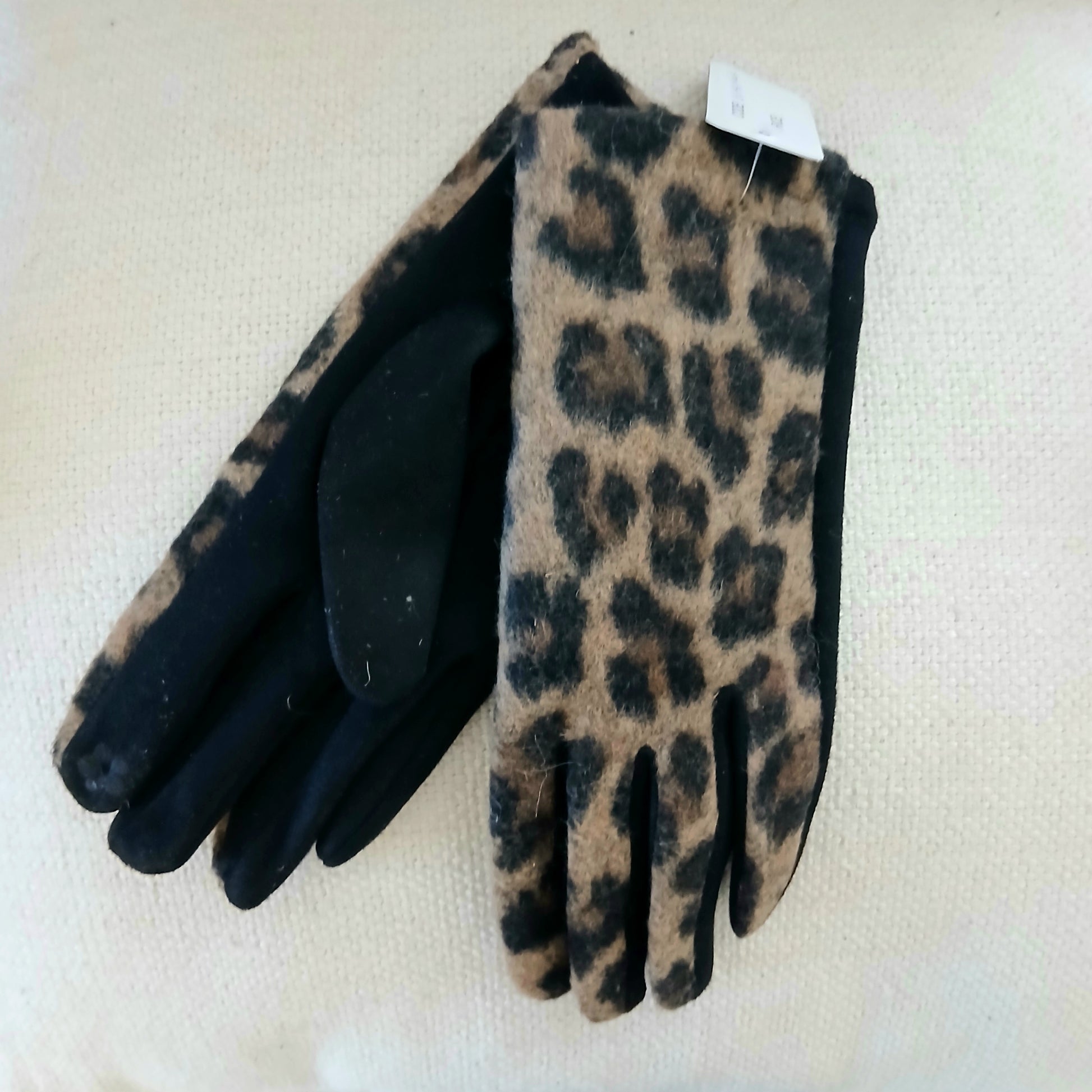 PRE-ORDER Leopard Gloves GV1431